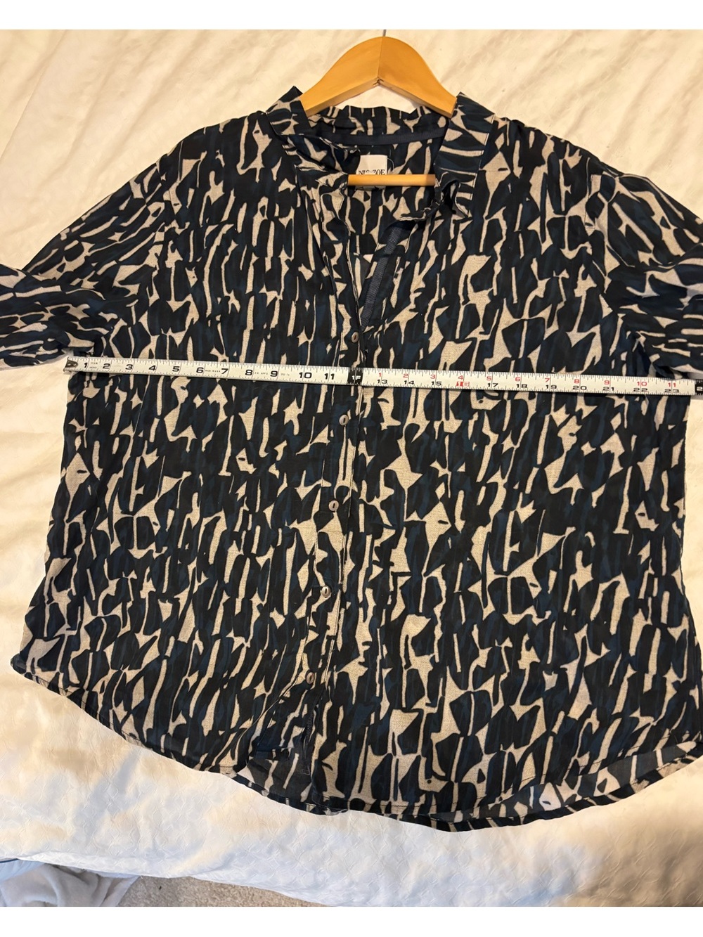 NIC+ZOE Navy & Cream Abstract Crinkle Button-Down Shirt - Picture 11 of 11